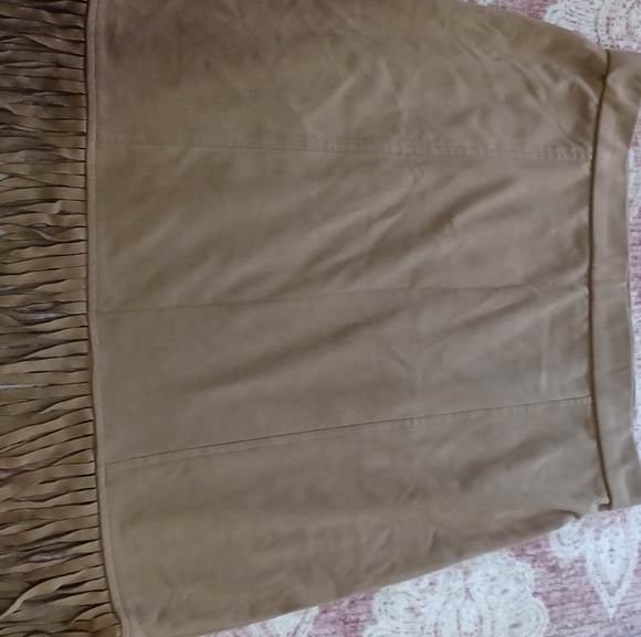 Faux Suede skirt - Picture 3 of 3